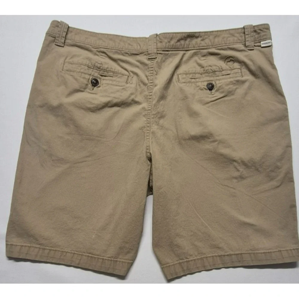 Magellan Outdoor Men's Khaki Flat Front Chino Shorts sz. 42W‎ fishing hiking